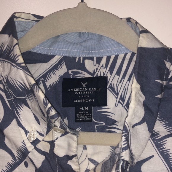 AEO BUTTON DOWN SHIRT - Picture 2 of 7